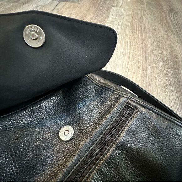 GUESS Back Pack Vintage Mini Leather Zip Pocket Black Travel Festival Y2K - Picture 9 of 11